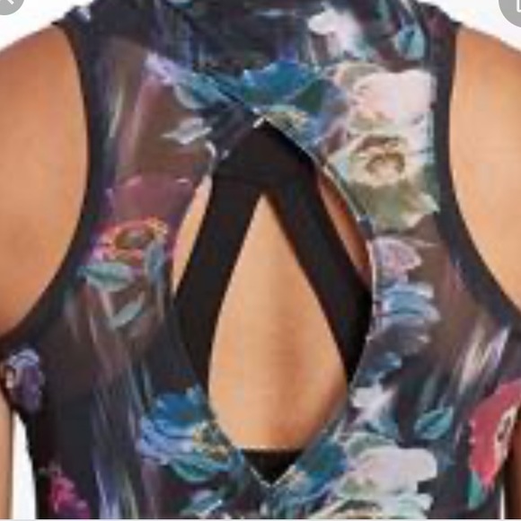 Like new Calia floral top - Picture 4 of 5